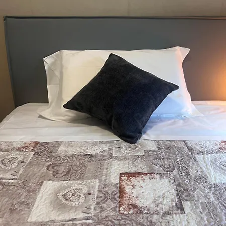 Petrella Hostel Milánó
