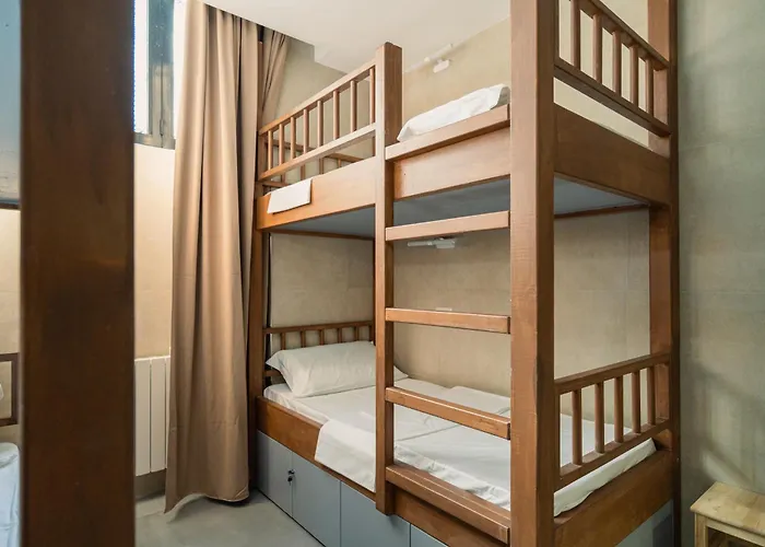 Petrella Hostel Mediolan