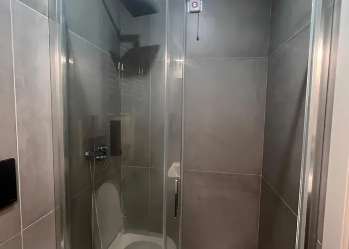 Petrella Hostel Mediolan